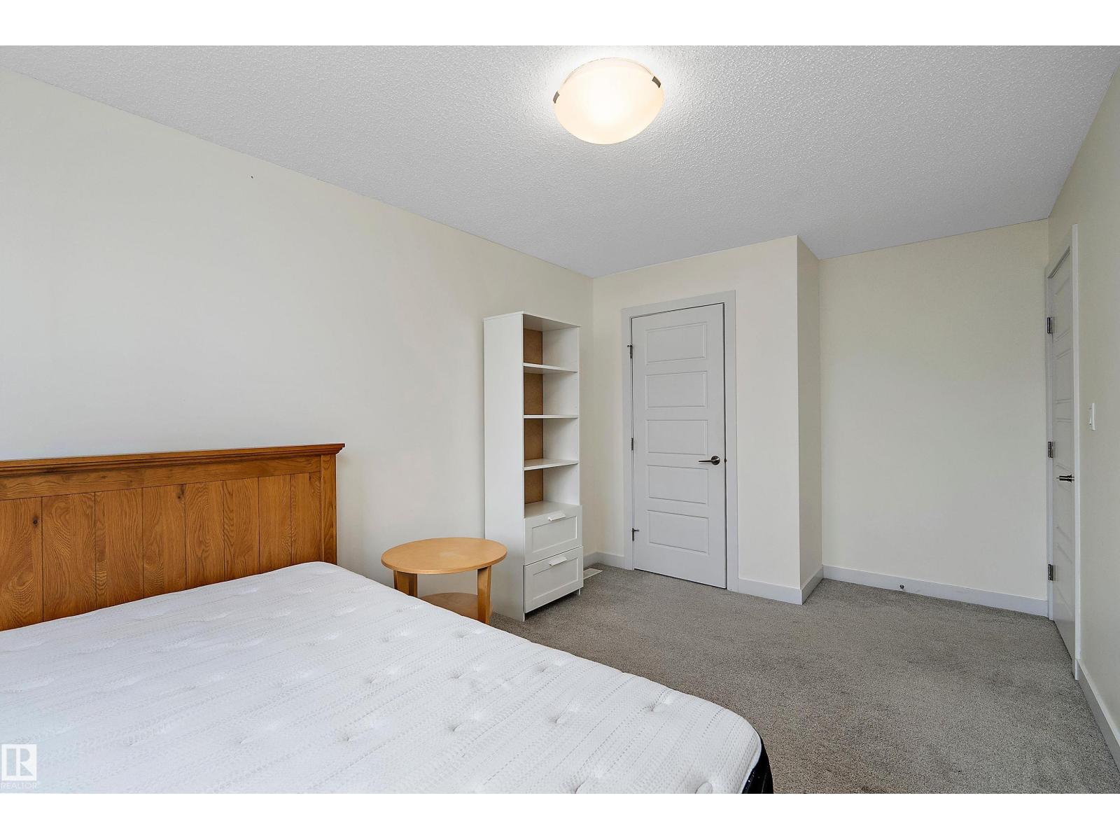 15832 11 AV SW - 30