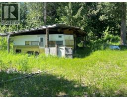 5568 Trans Canada Highway, Malakwa, BC V0E1M3 Photo 16