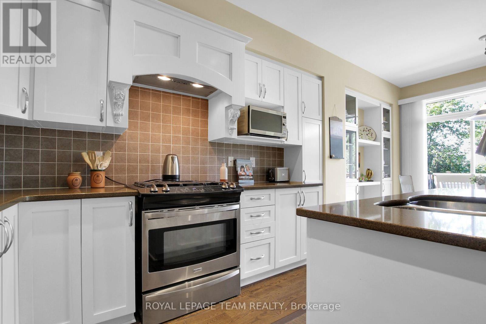 3 Bed, 4 Bath House for Sale in Ottawa – 314 BADGELEY AVENUE, Ottawa – MLS# X13651374 - Image 15