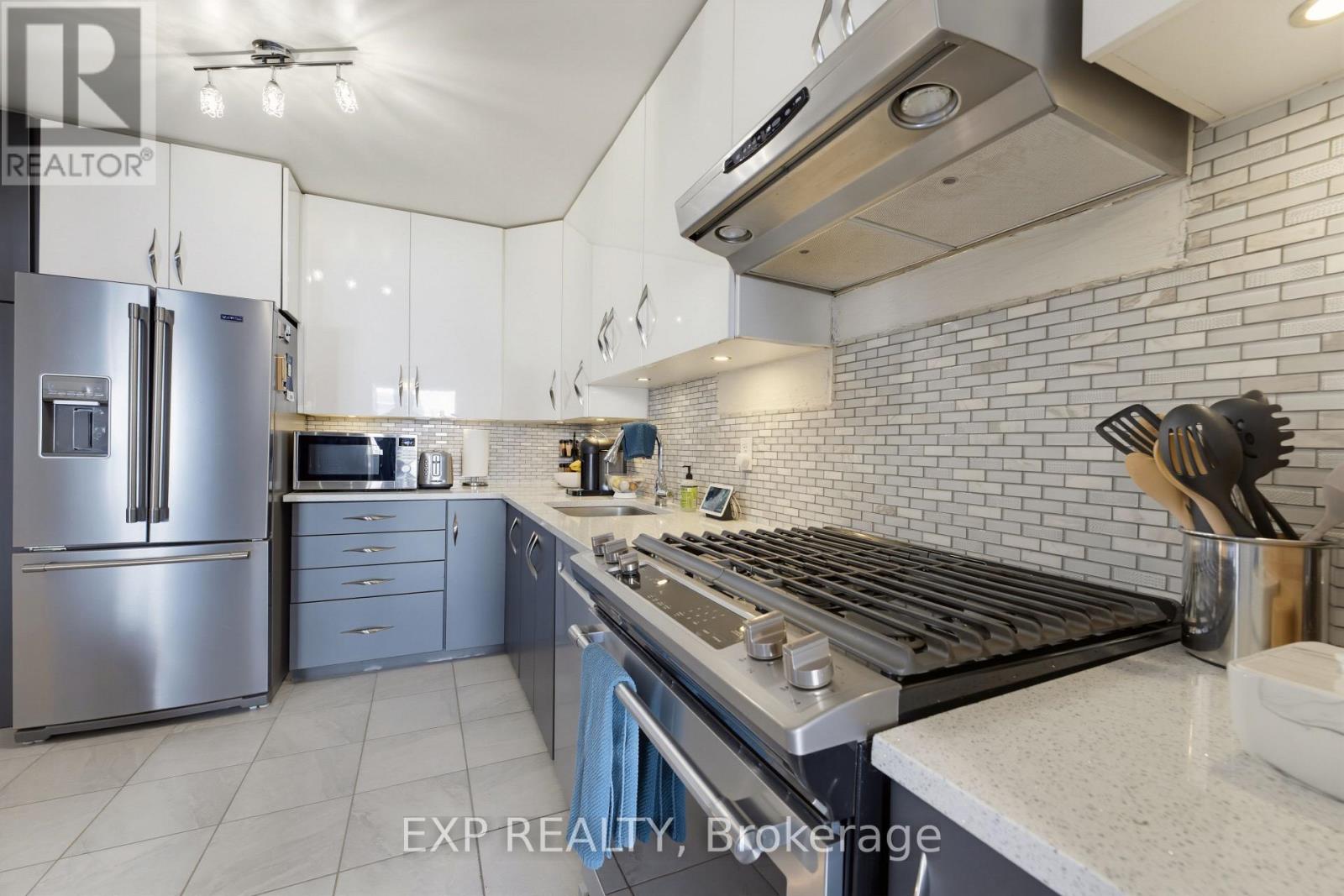 3 Bed, 3 Bath House for Rent in Ottawa – 2215 SILVERADO CRESCENT, Ottawa – MLS# X13651458 - Image 17