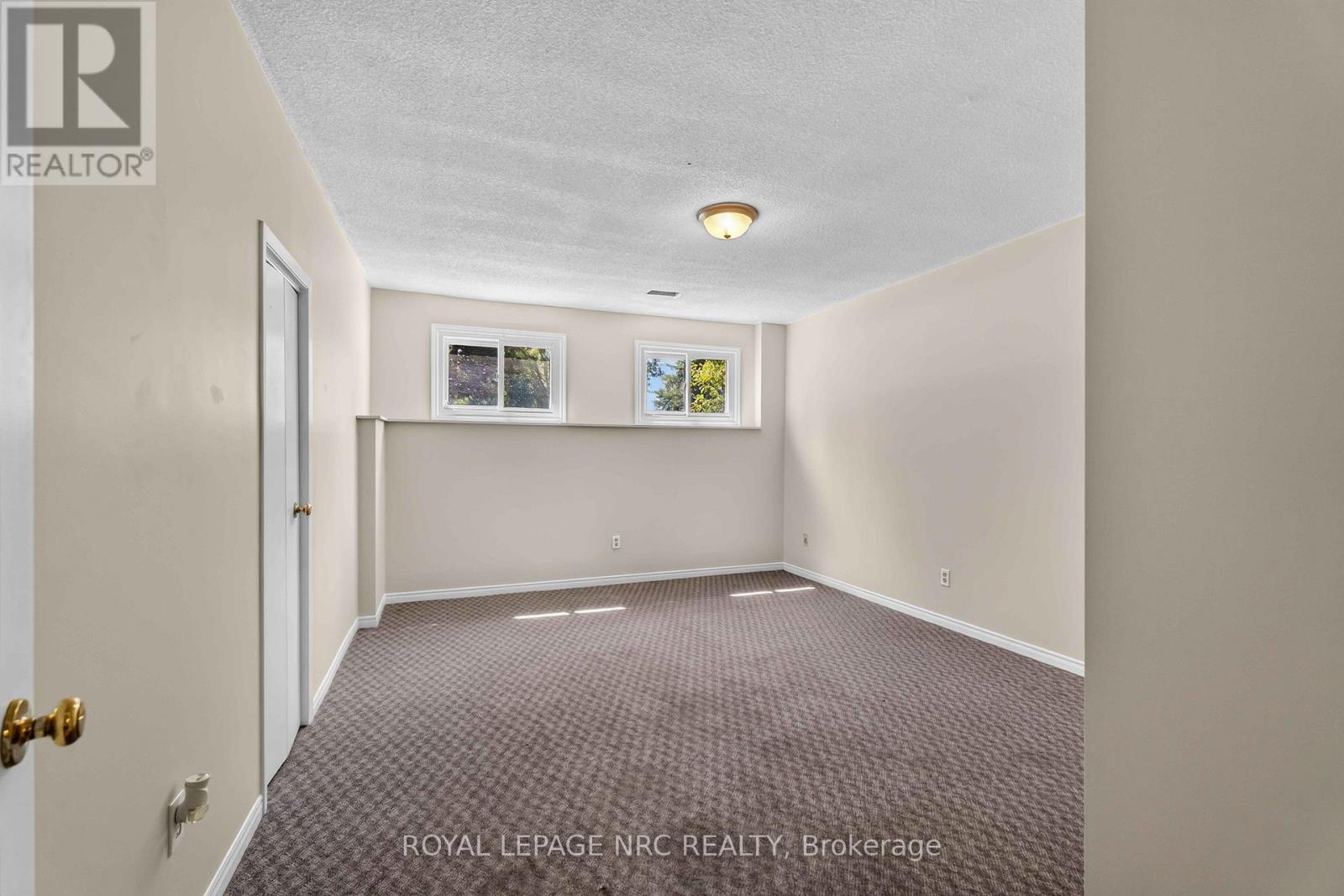4 SATURN ROAD - Image 24