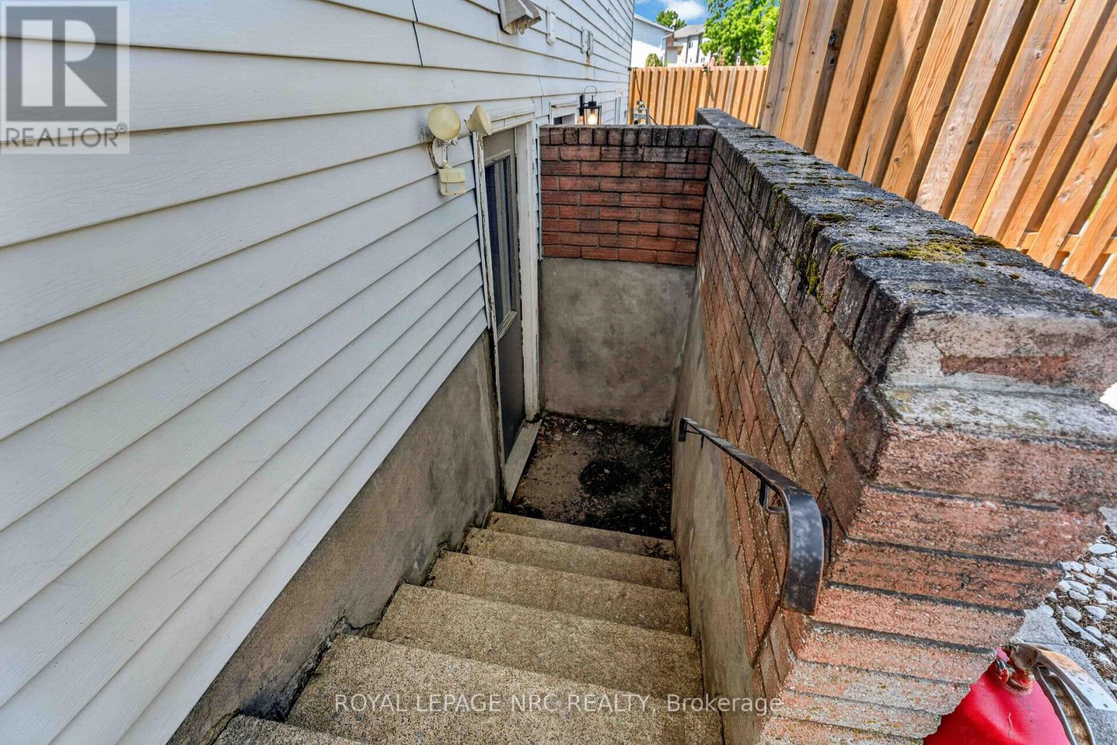 4 SATURN ROAD - Image 29