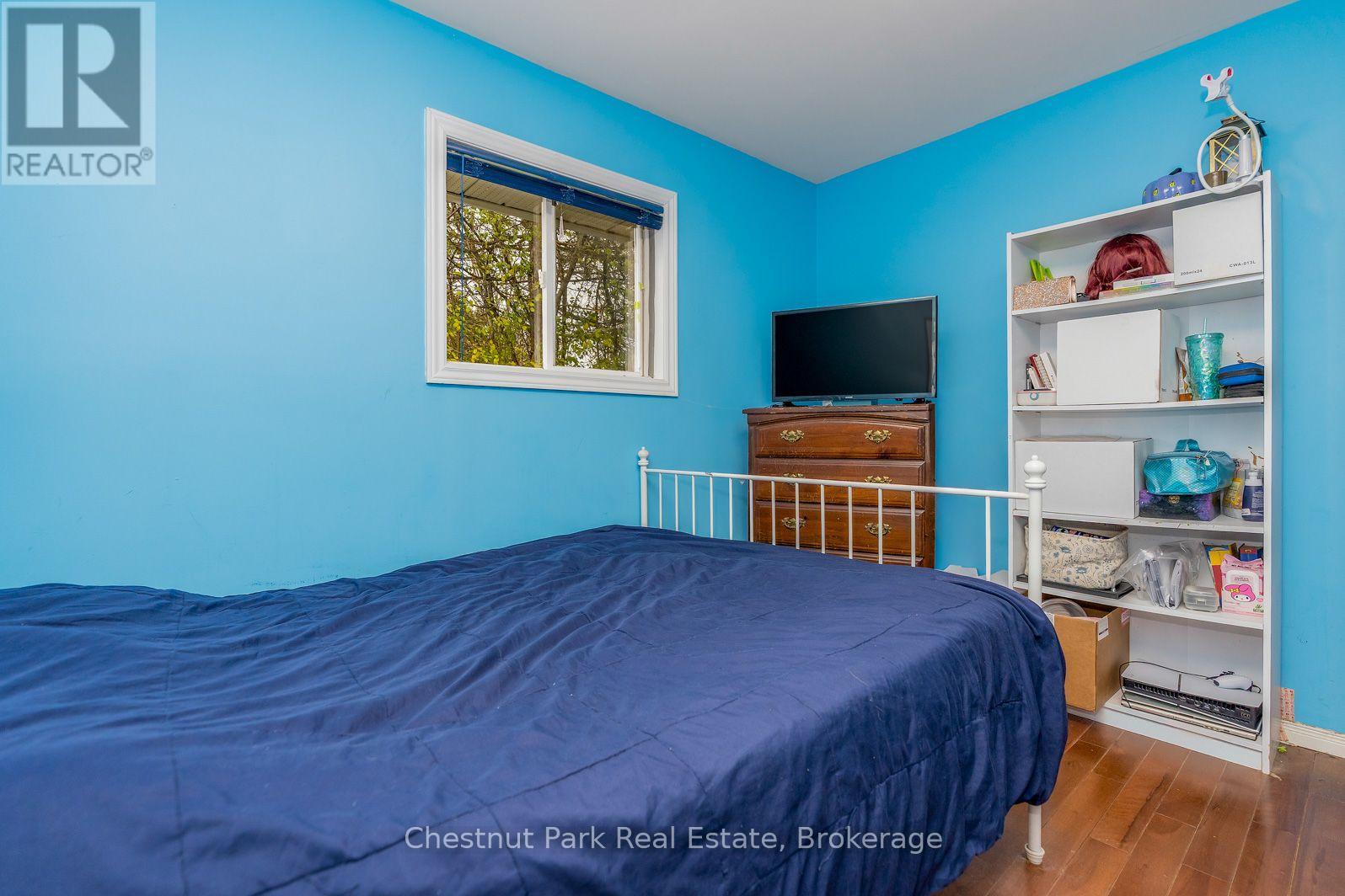 4 PARKSIDE AVENUE - 25