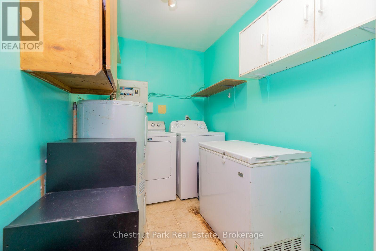 4 PARKSIDE AVENUE - 28