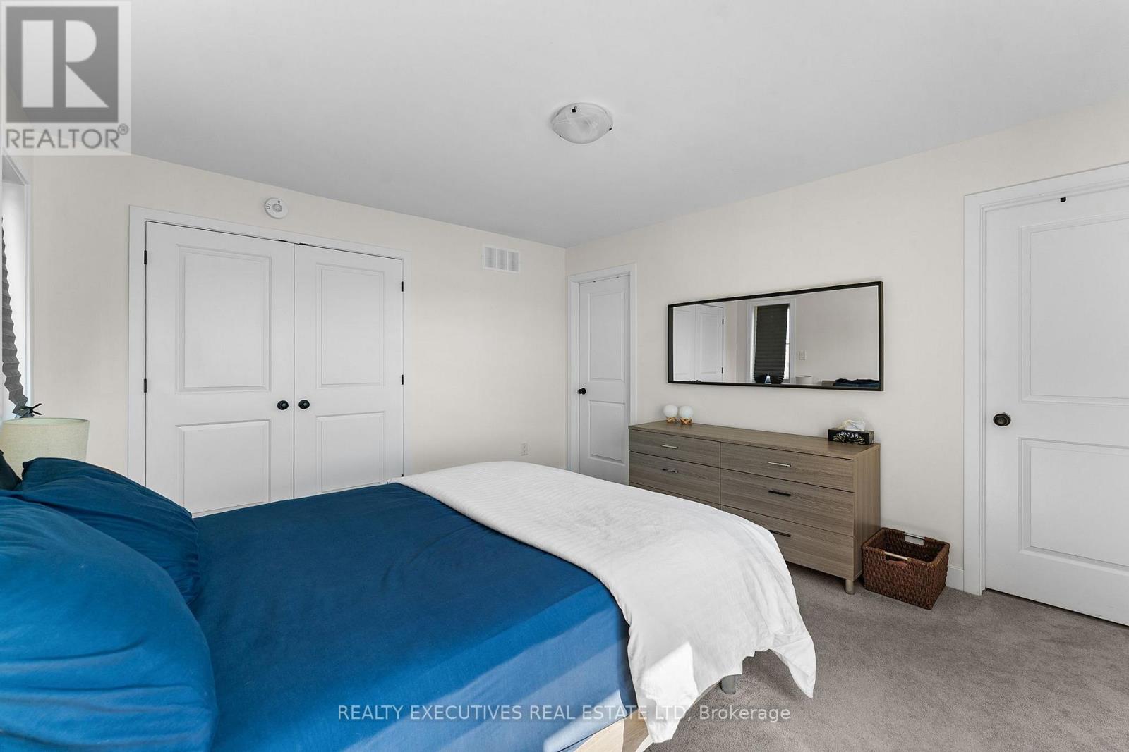 31 WHITCOMB CRESCENT - 22