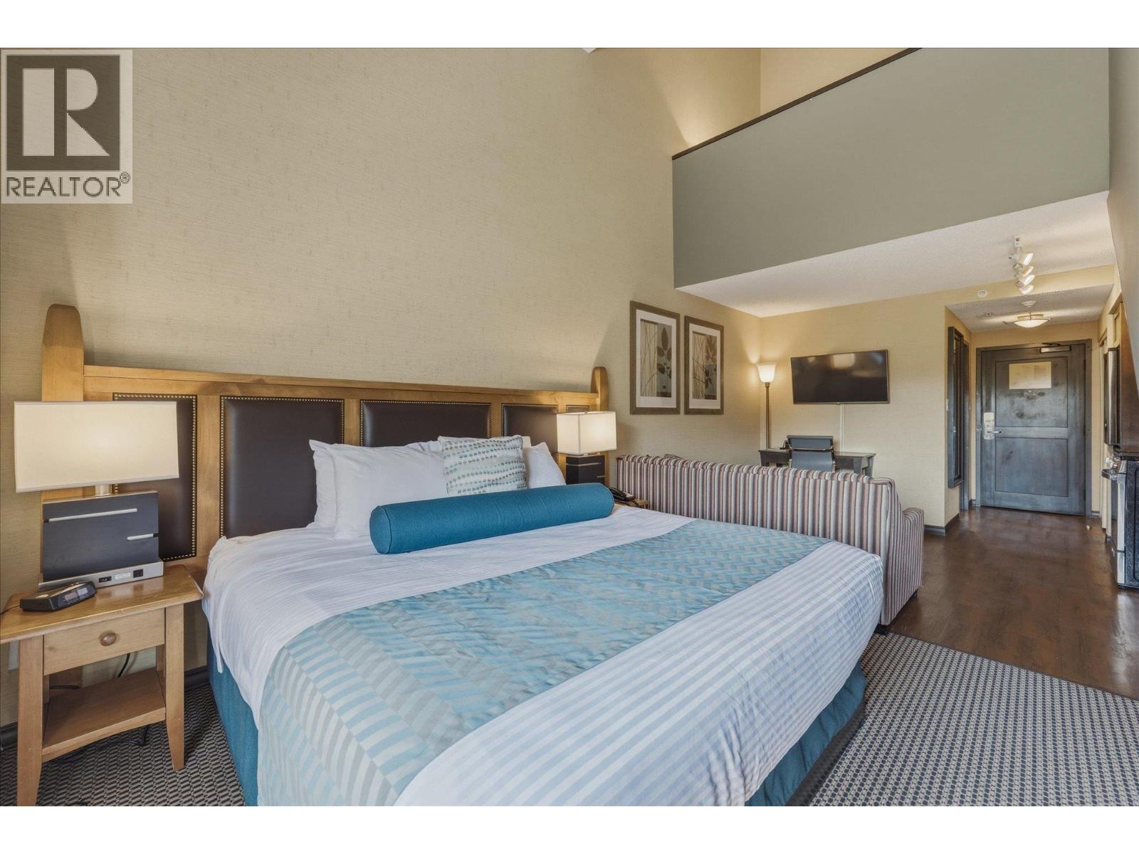 216 4220 GATEWAY DRIVE, Whistler