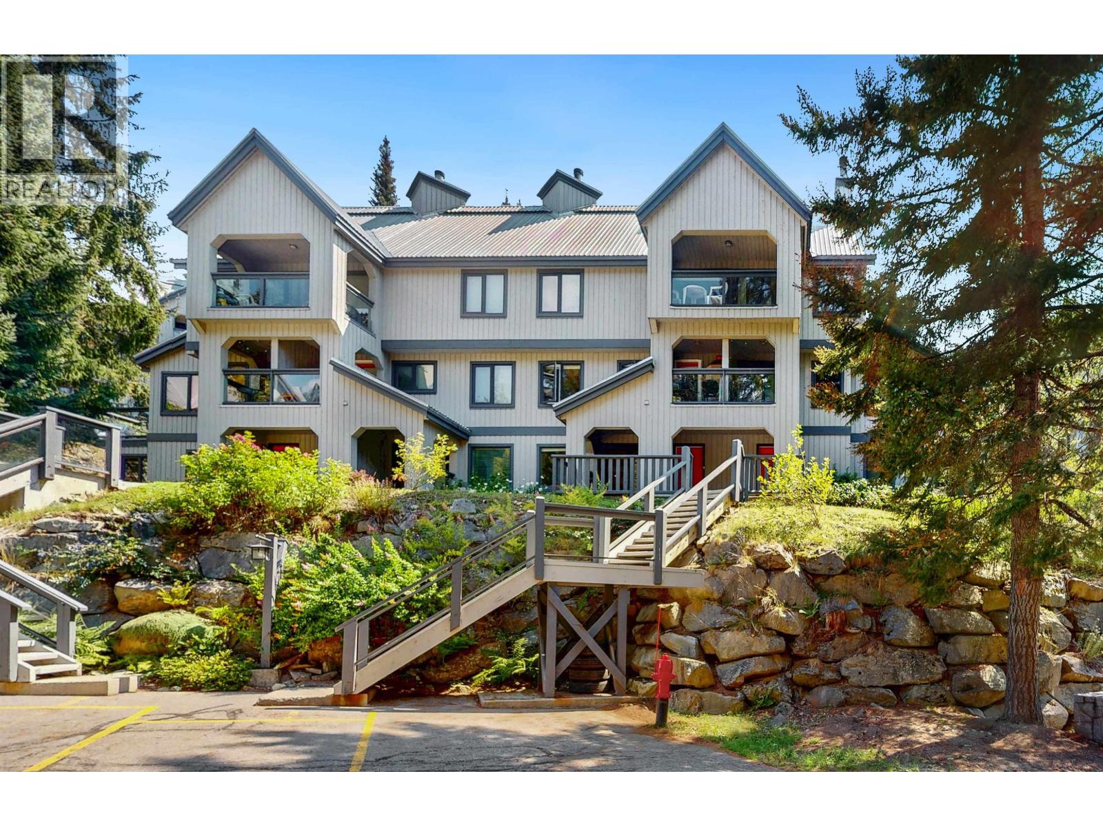11 2556 SNOWRIDGE CRESCENT