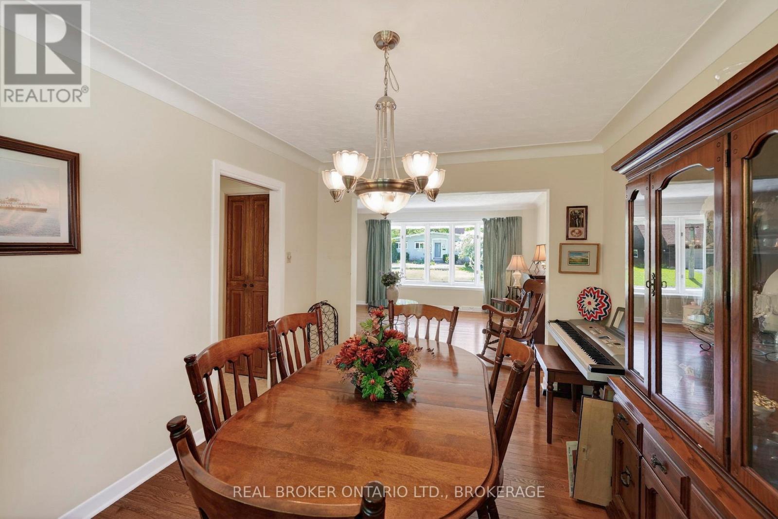1607 CHARLES STREET - 10