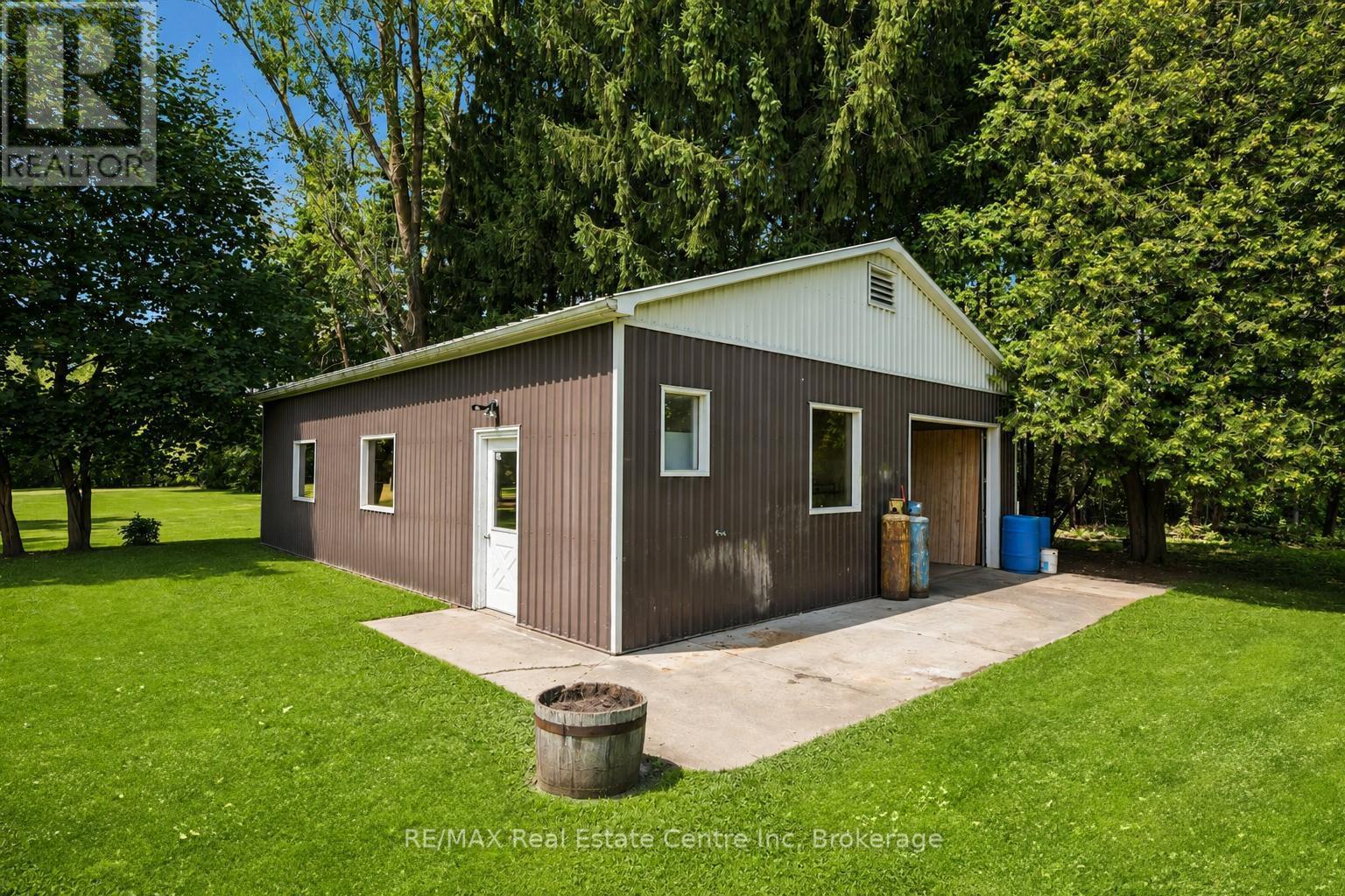 756 ERAMOSA ROAD - 22