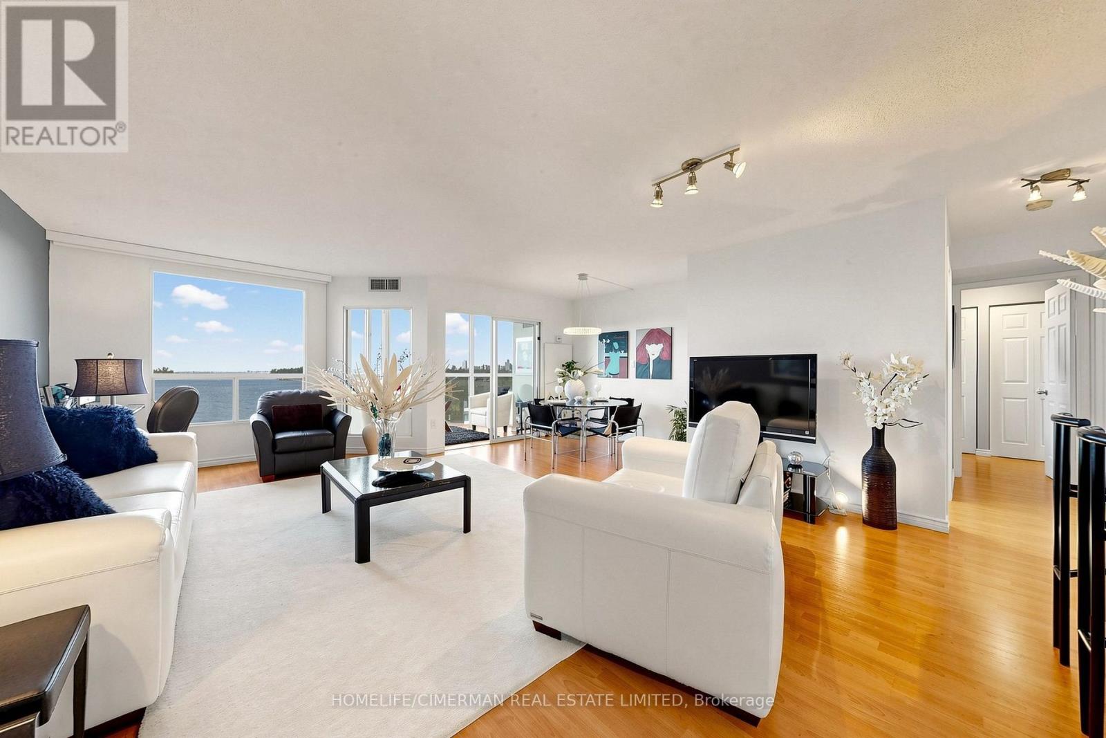 #3302 5 CONCORDE PLACE - 3