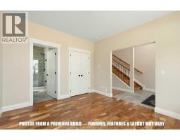 Laundry room - 120 Bloomington Way, Chatham, ON N7L0H1 Photo 6
