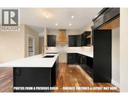 Kitchen - 120 Bloomington Way, Chatham, ON N7L0H1 Photo 13