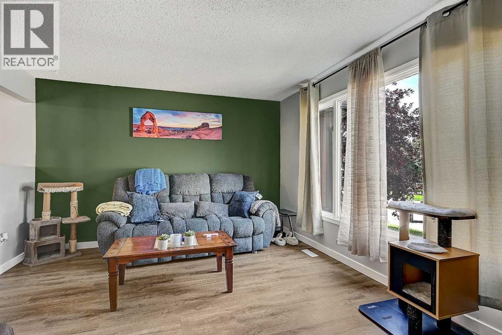 7107 93 Street - 2