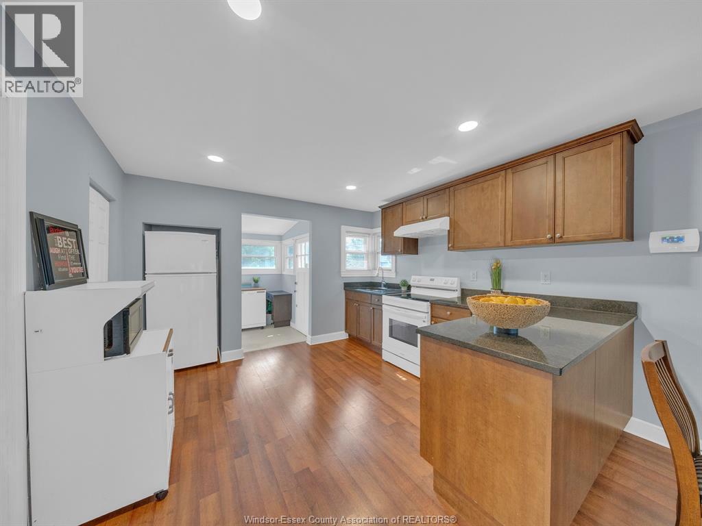 489 MCKAY AVENUE - Image 14