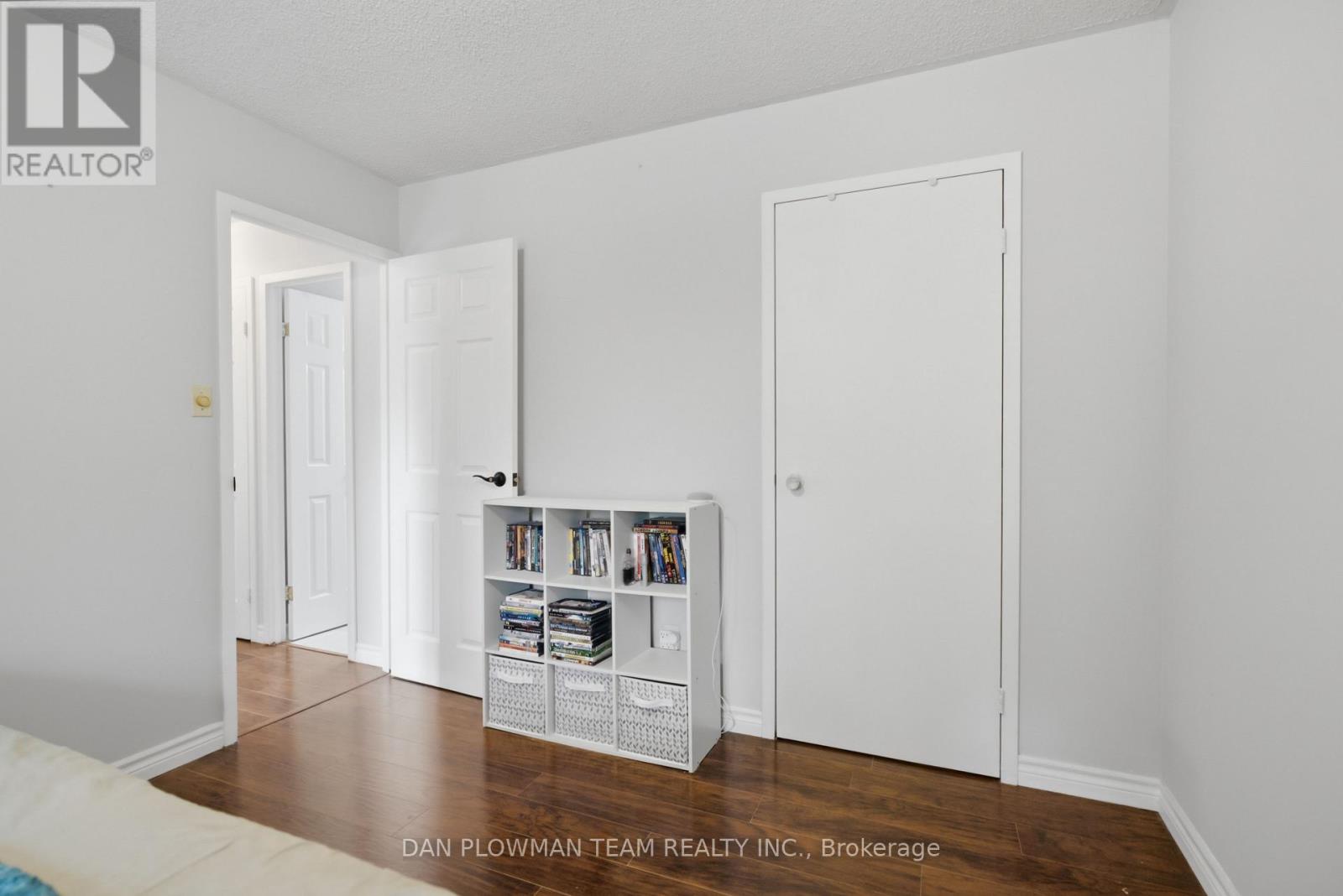 #204 131 TAUNTON ROAD E - 26