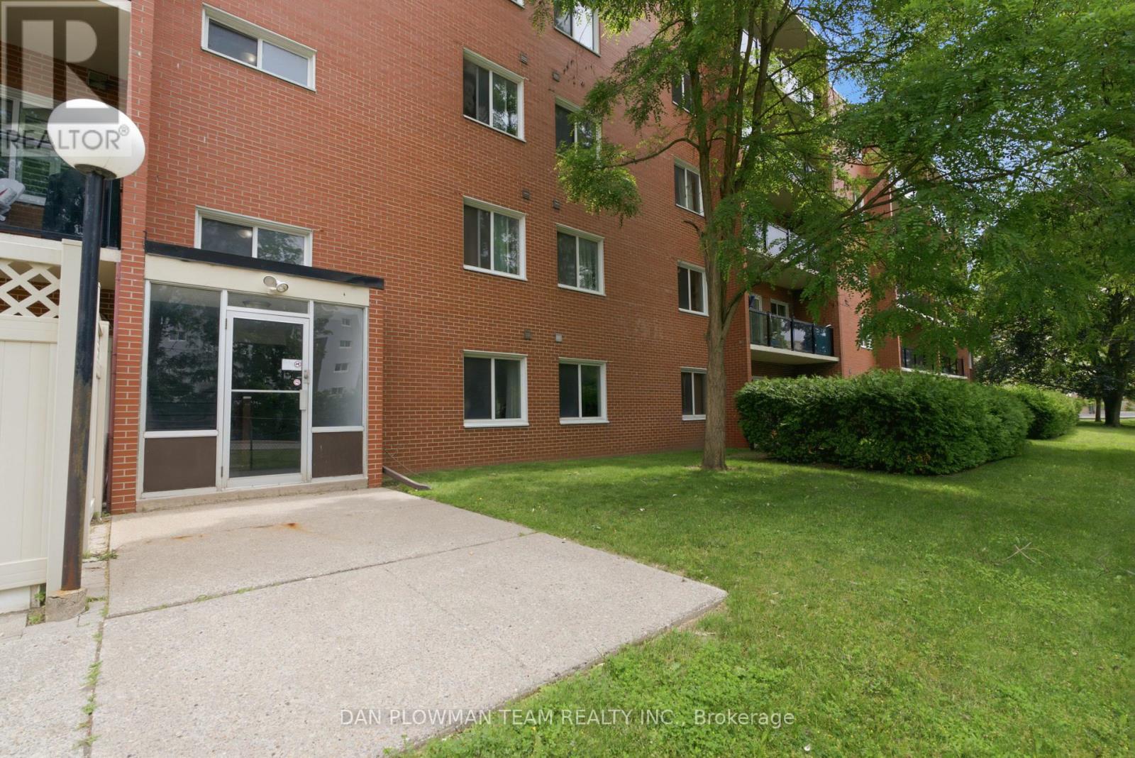 #204 131 TAUNTON ROAD E - 6