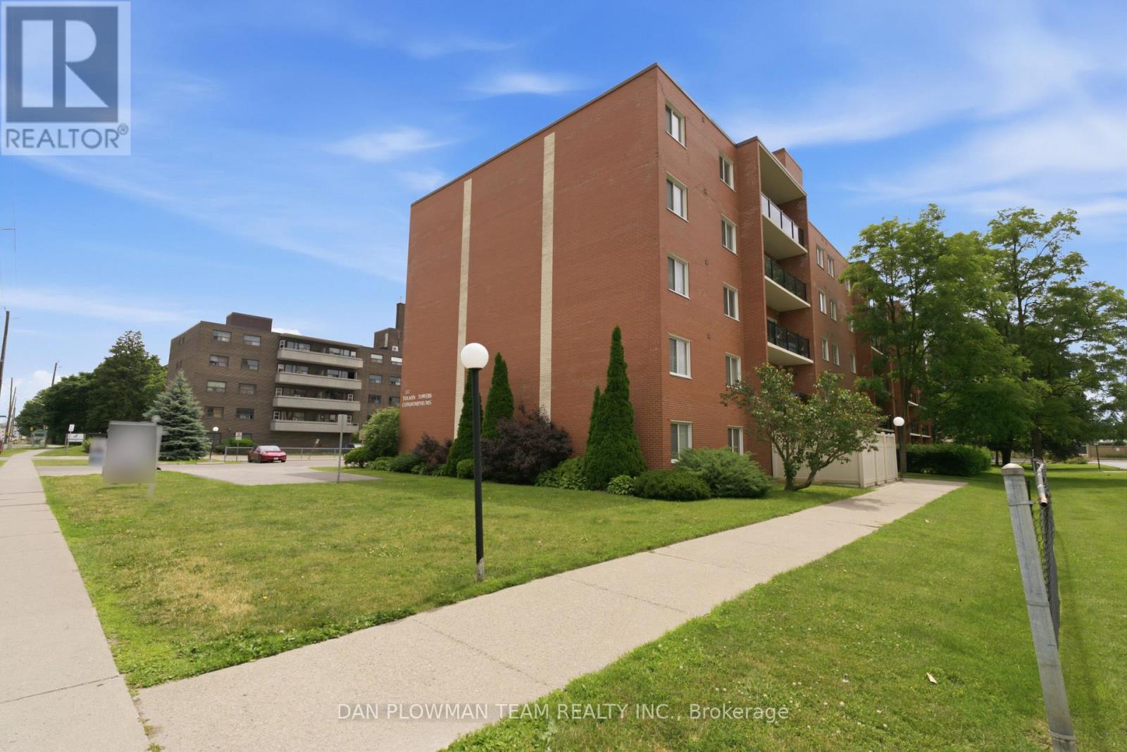 #204 131 TAUNTON ROAD E - 7