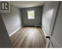 12 Cabot Street thumbnail 11