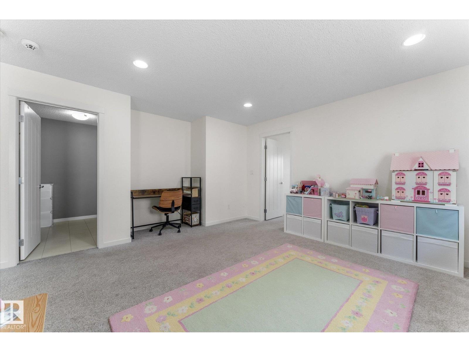 6116 175 AV NW - Image 35