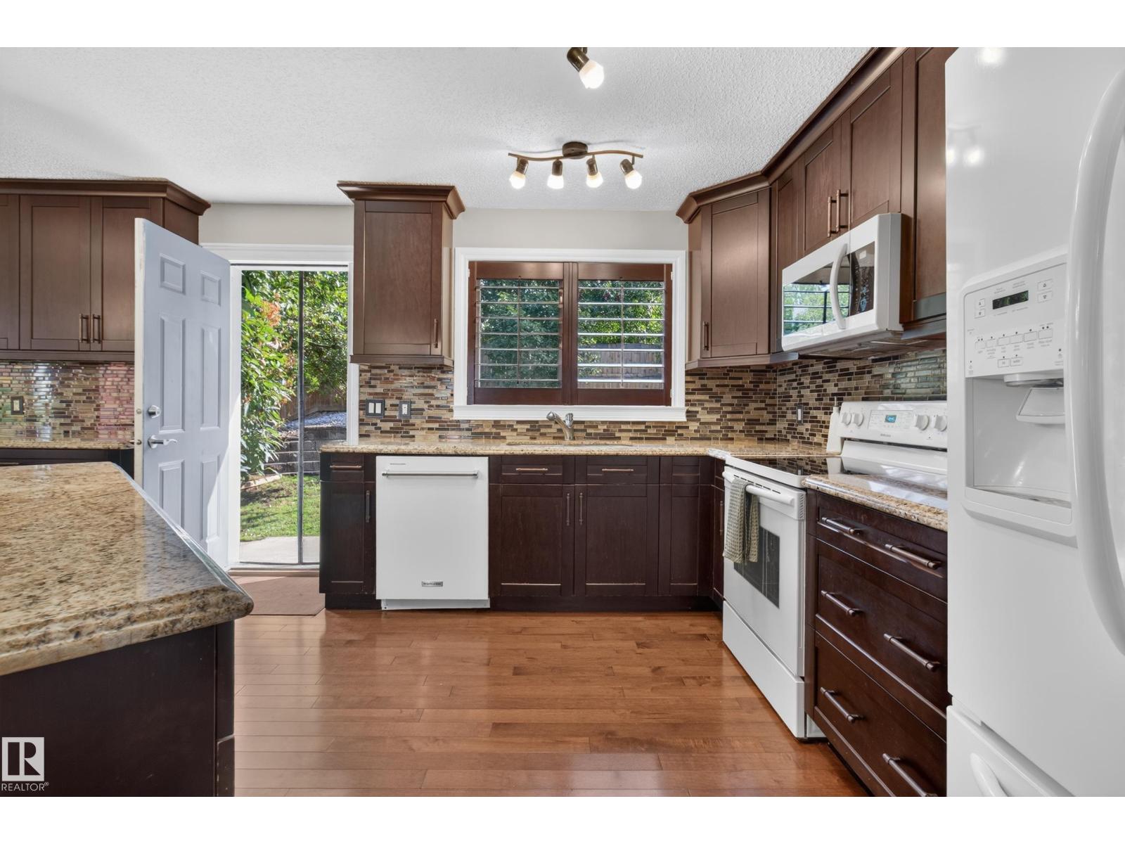 27 HIGHCLIFF RD - 20