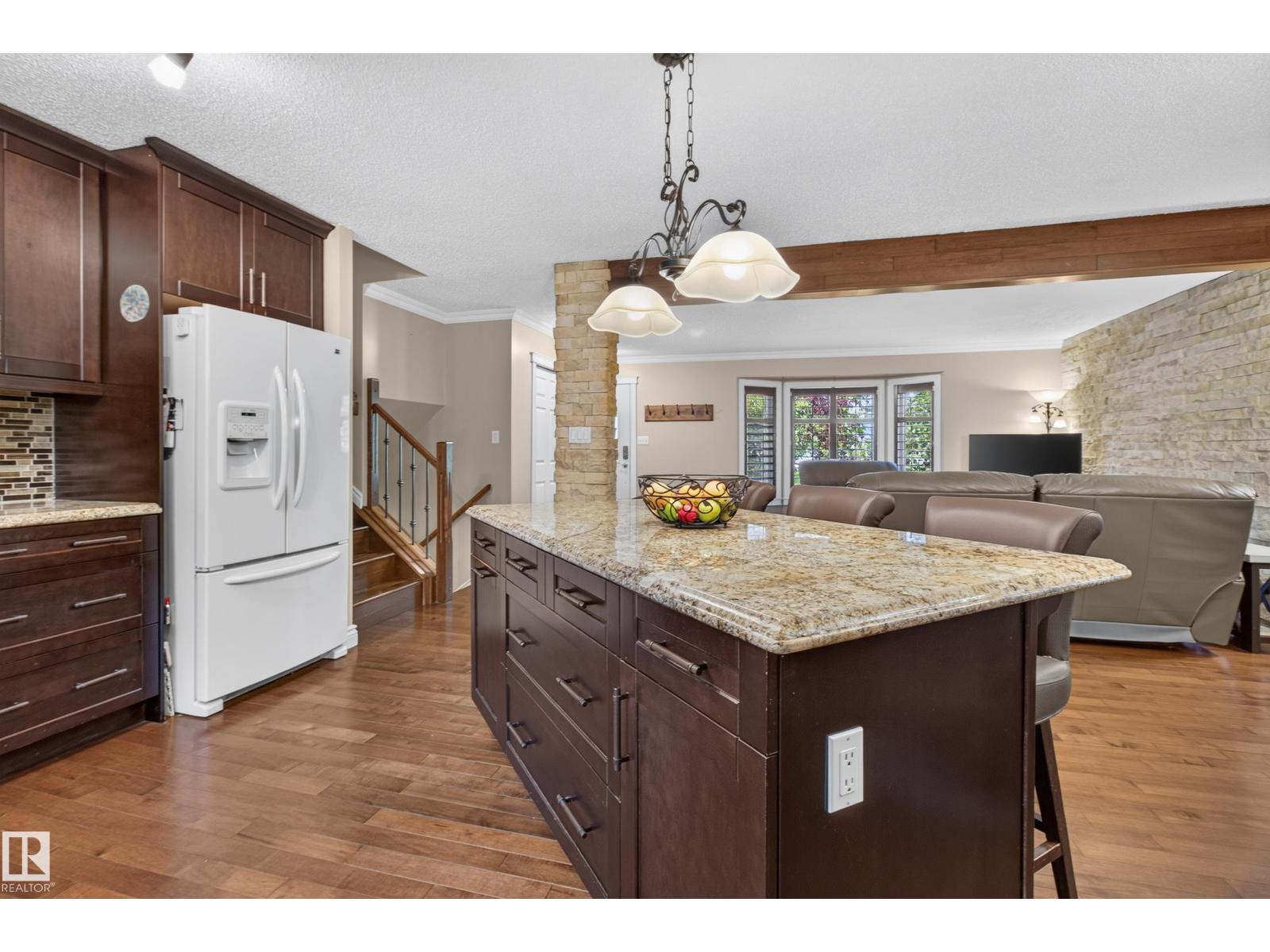 27 HIGHCLIFF RD - 25