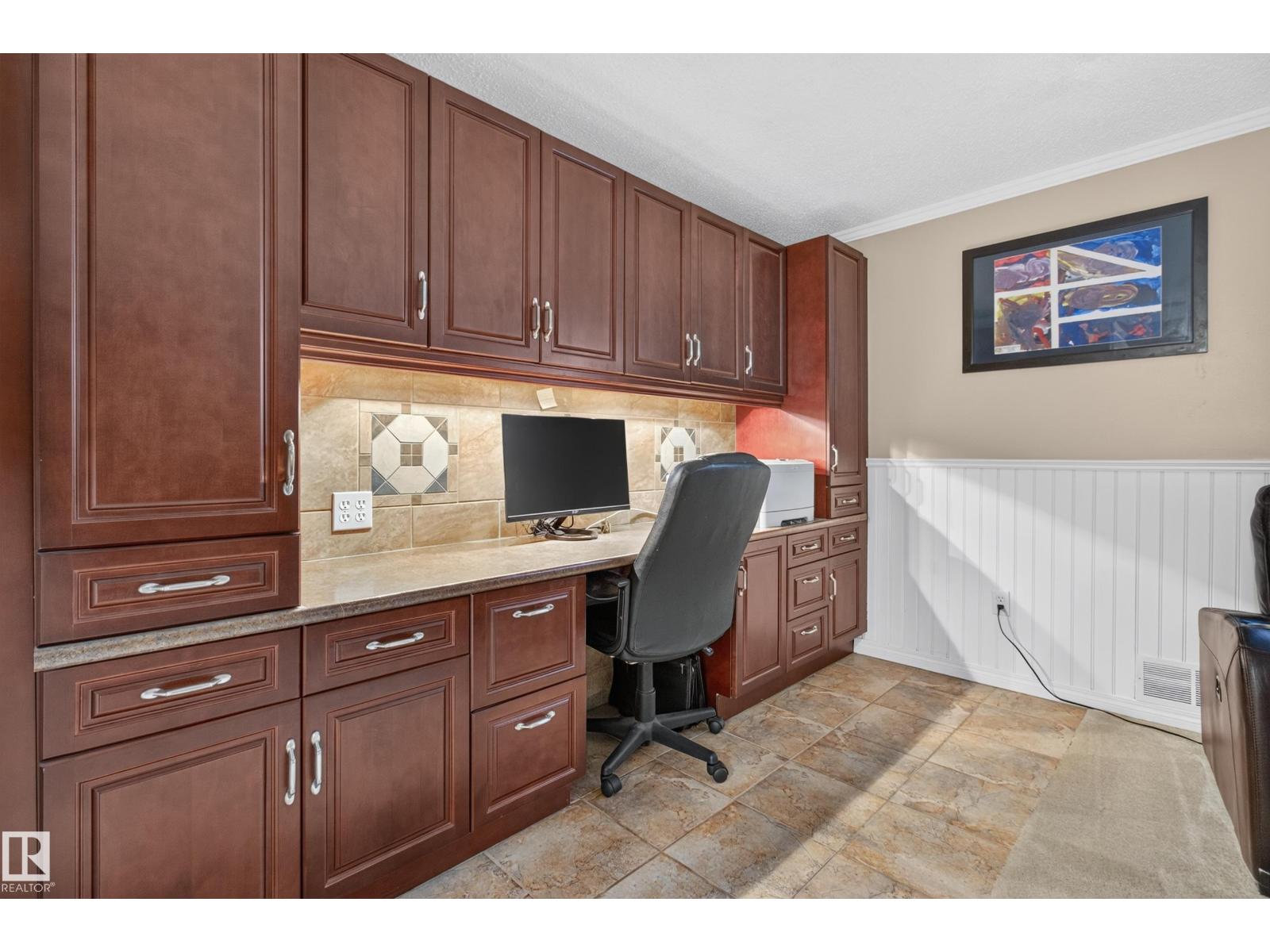 27 HIGHCLIFF RD - 42