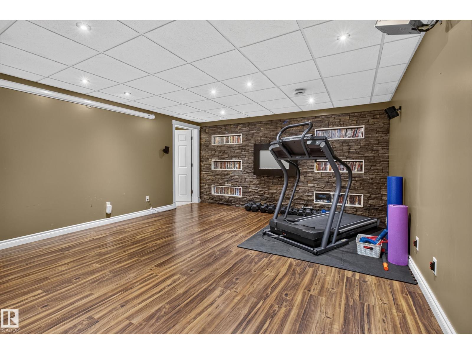 27 HIGHCLIFF RD - 47