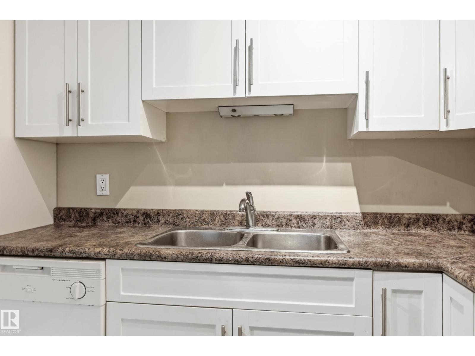 #209 9710 105 ST NW - 16