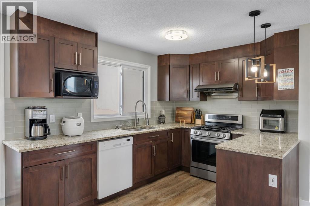 44 Strathclair Rise SW - Image 10