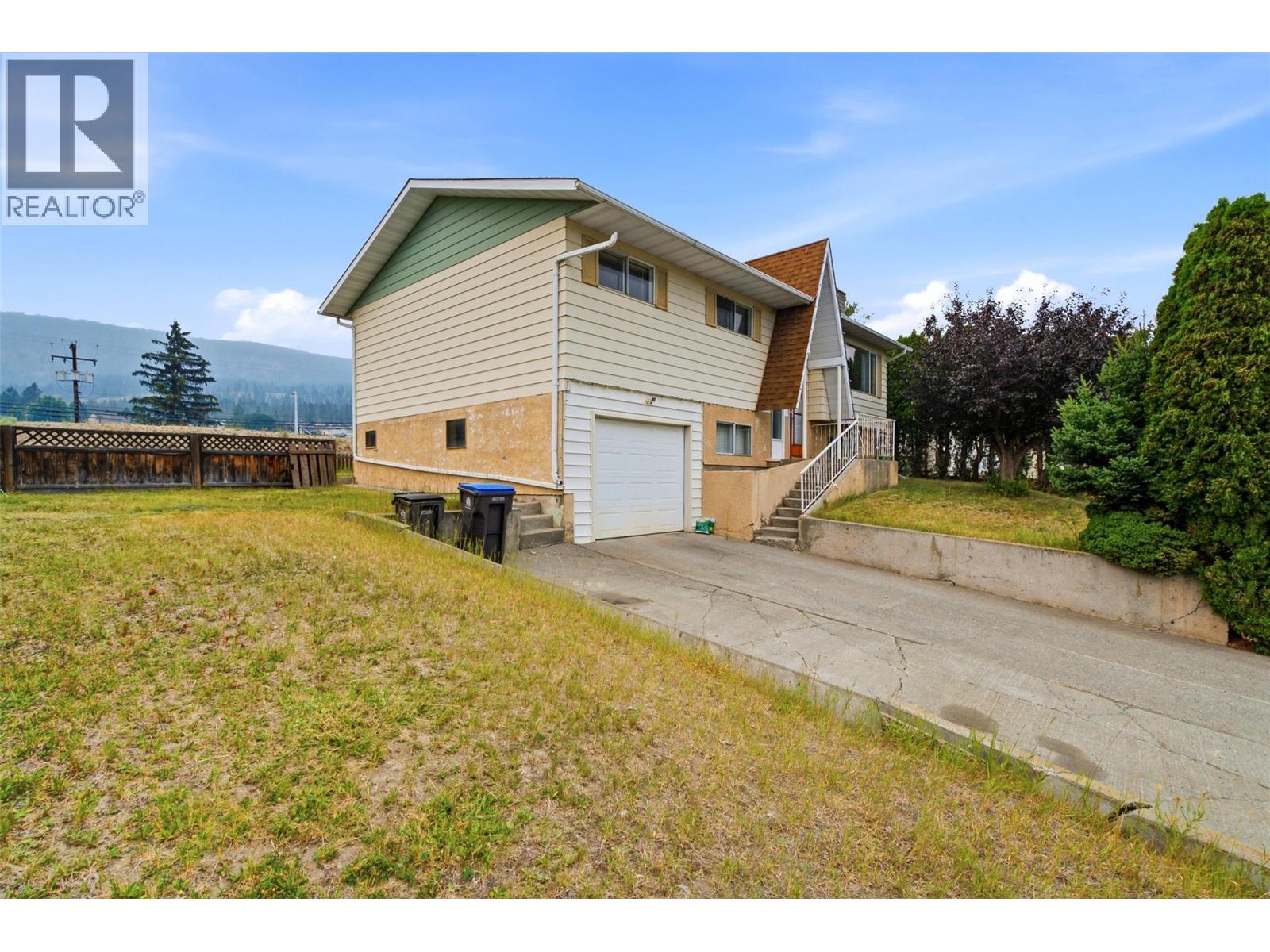 2475 Irvine Avenue - Image 41