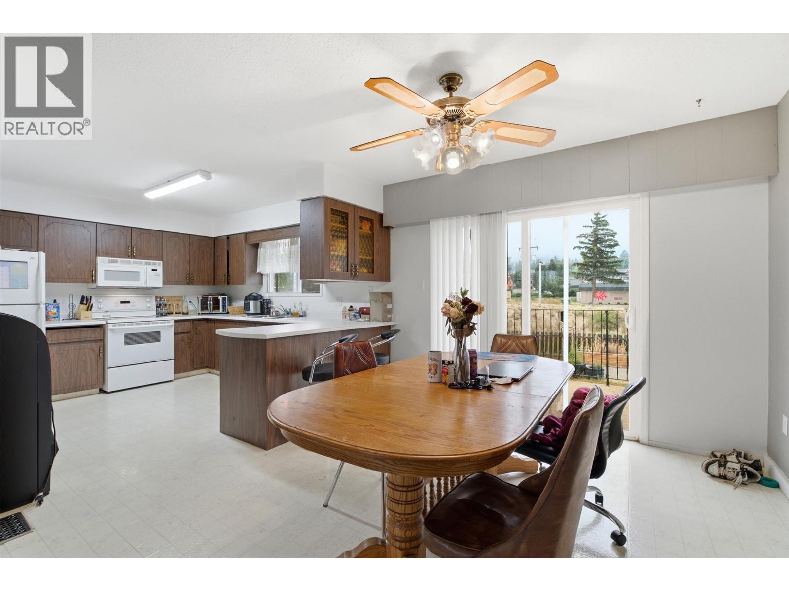 2475 Irvine Avenue - Image 22
