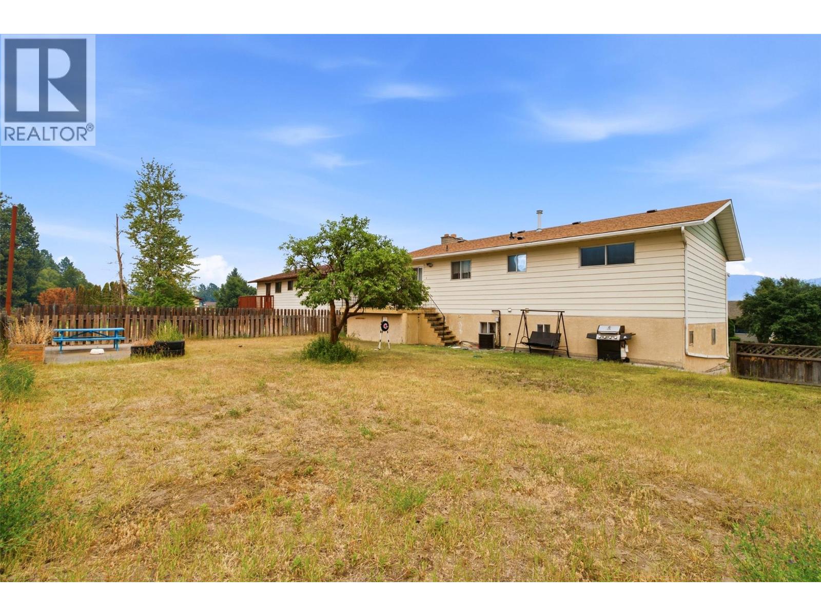 2475 Irvine Avenue - 37