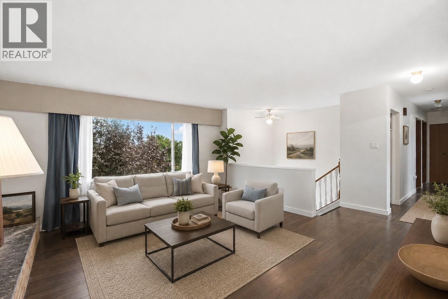 2475 Irvine Avenue - Image 10