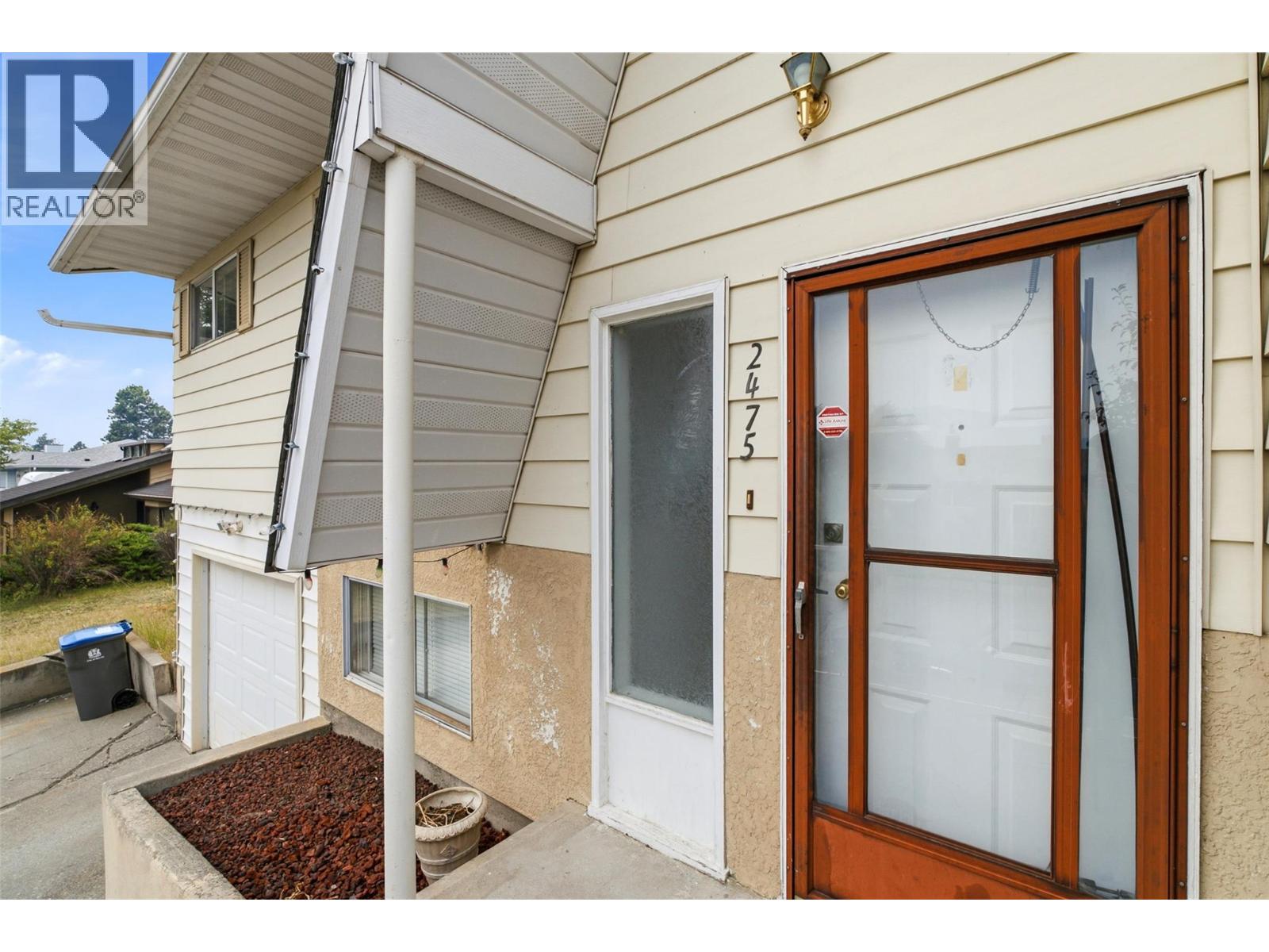 2475 Irvine Avenue - 2