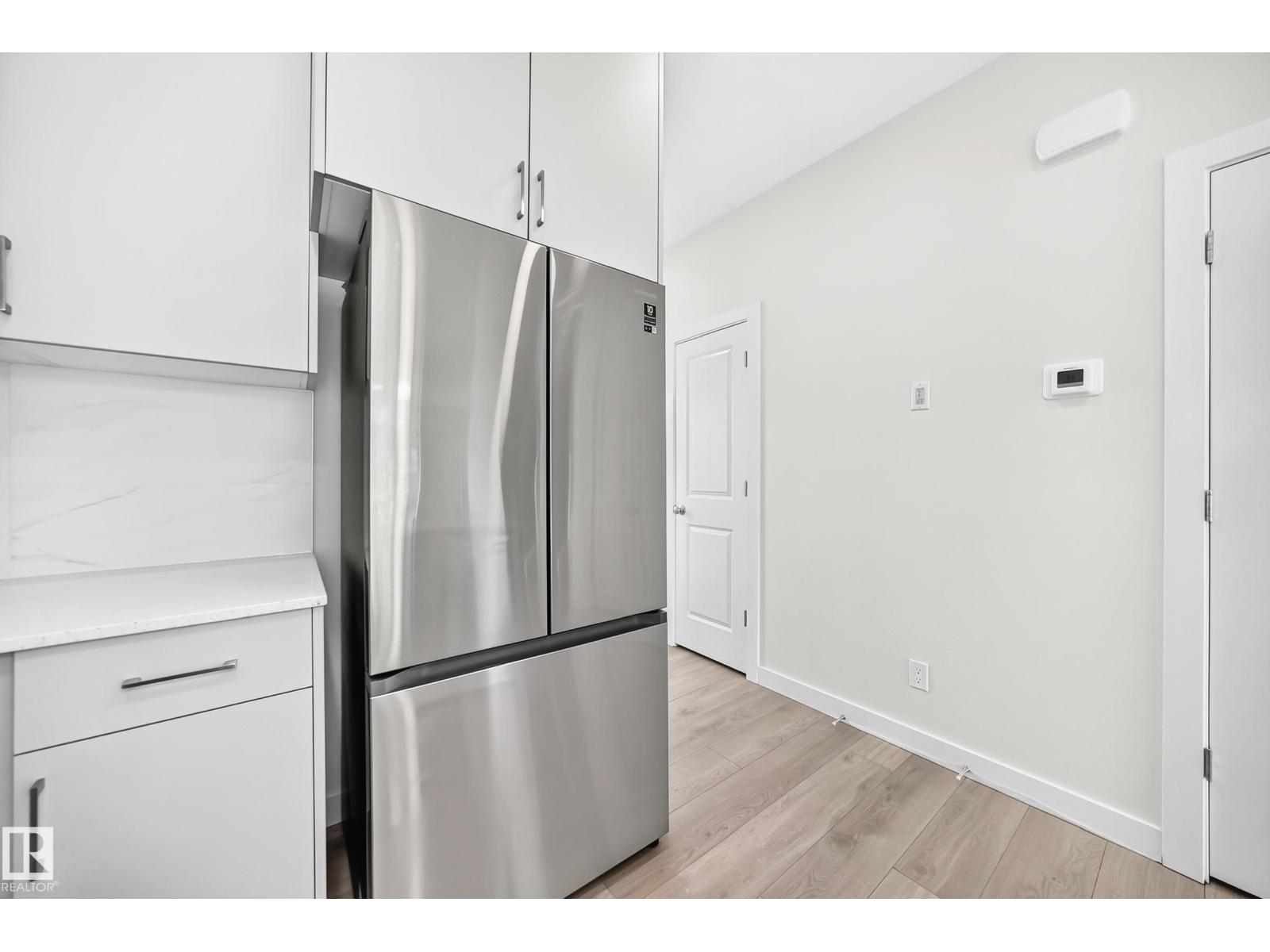 3816 CHRUSTAWKA PL SW - 18