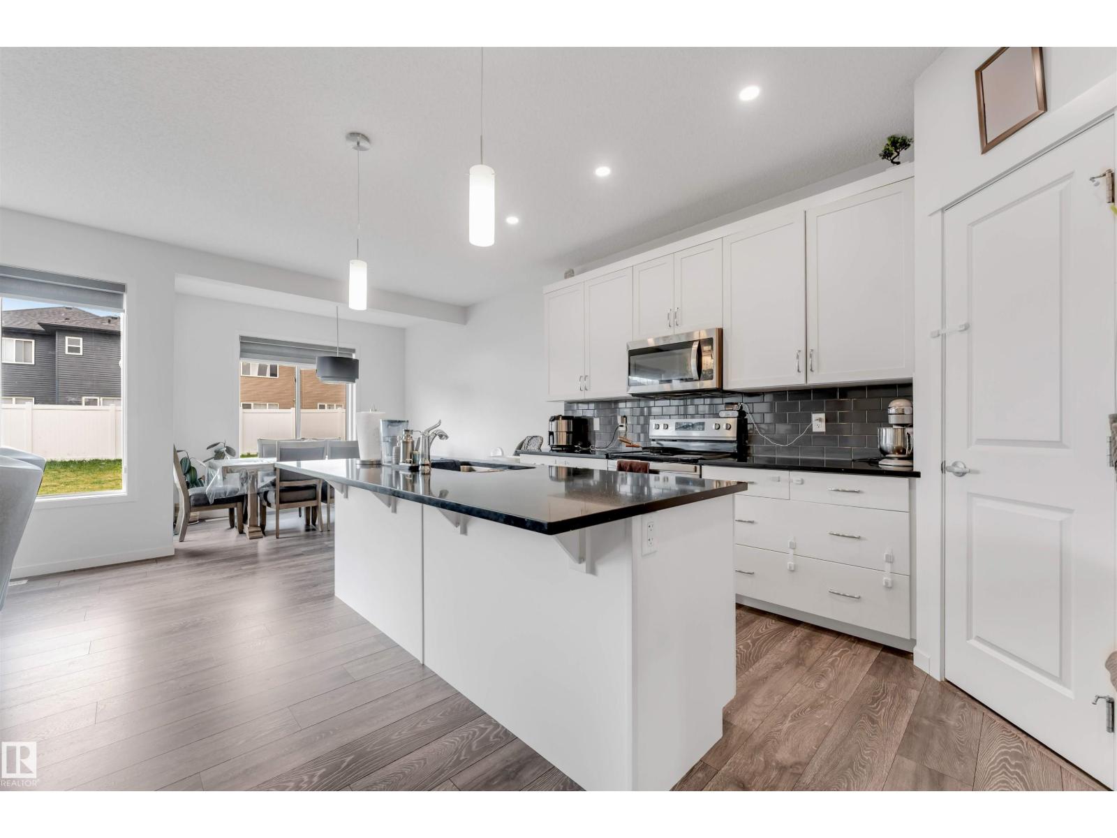 933 McConachie BV NW - 9