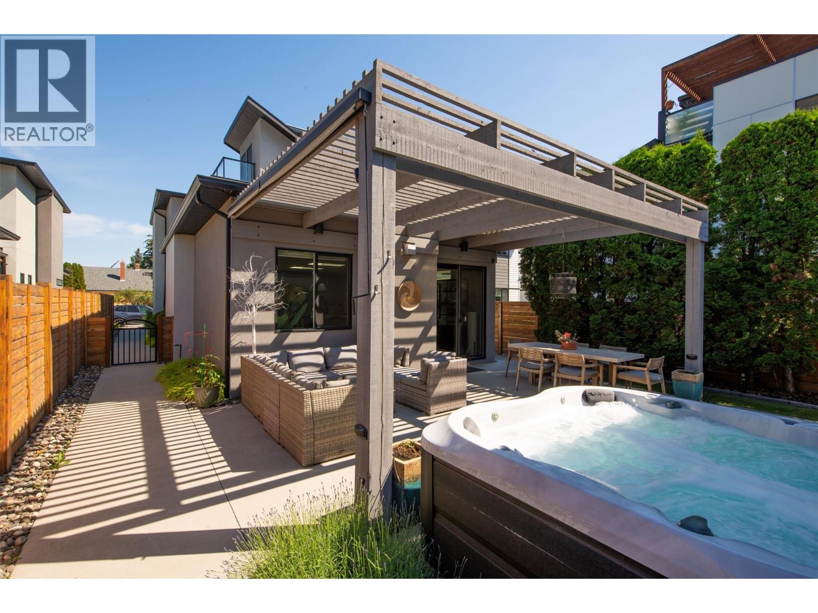 553 Patterson Avenue - 18