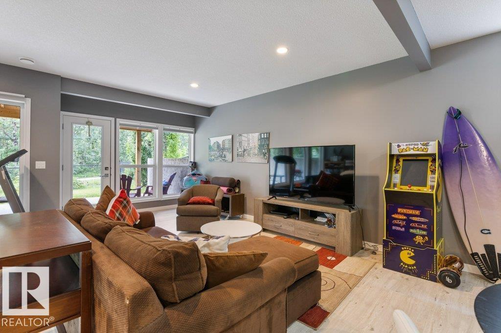 2335 SPARROW CR NW - Image 38