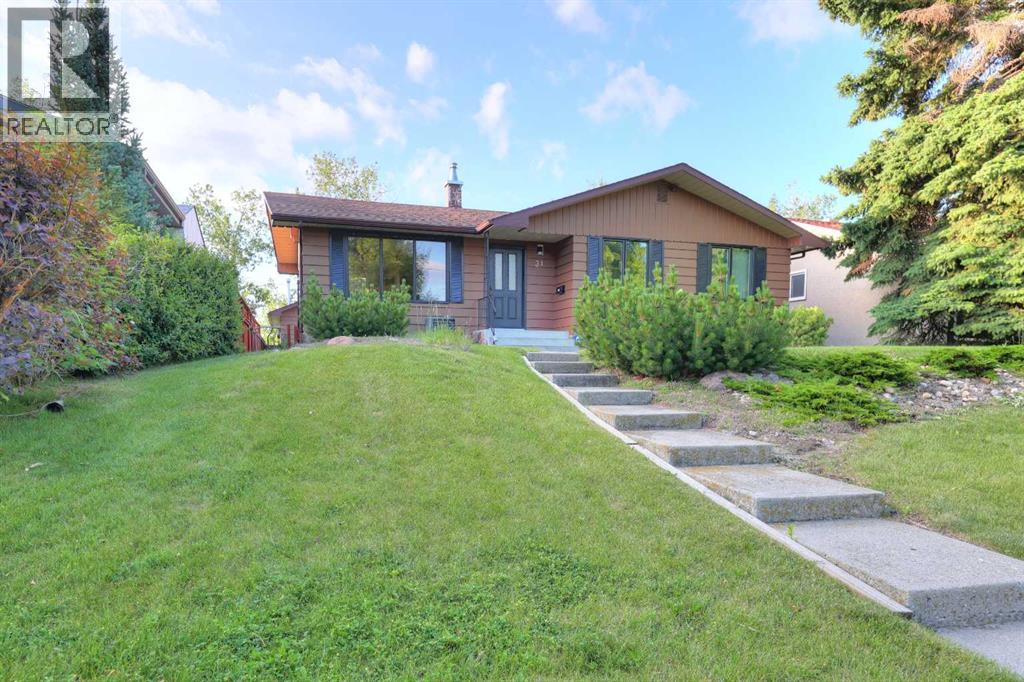 31 Rosery Drive NW, Calgary — photo 3