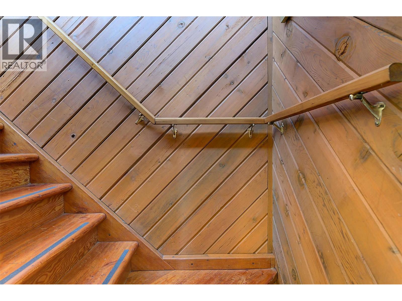 1060 Tataryn Road - Image 22