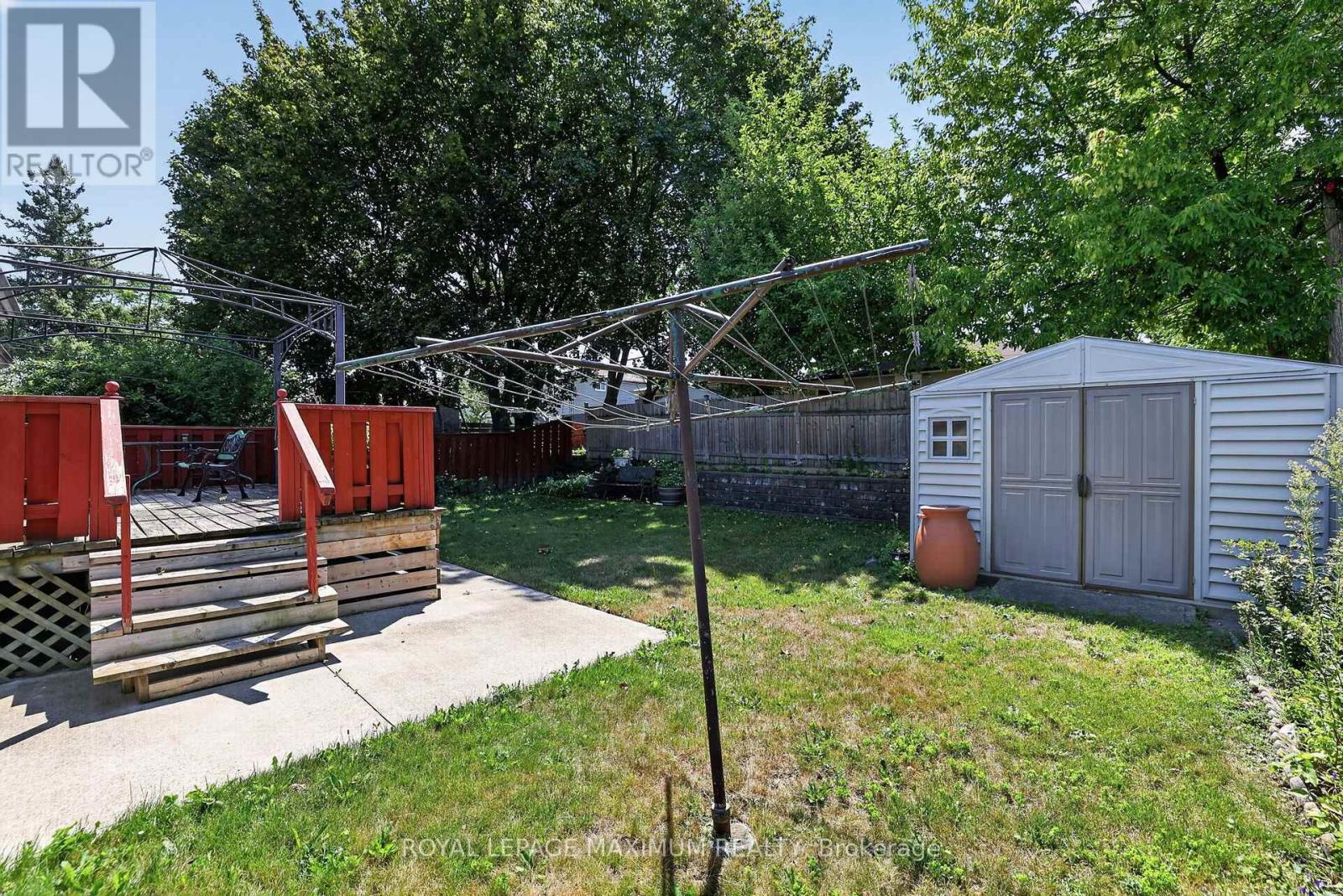 42 PERGOLA ROAD - 32
