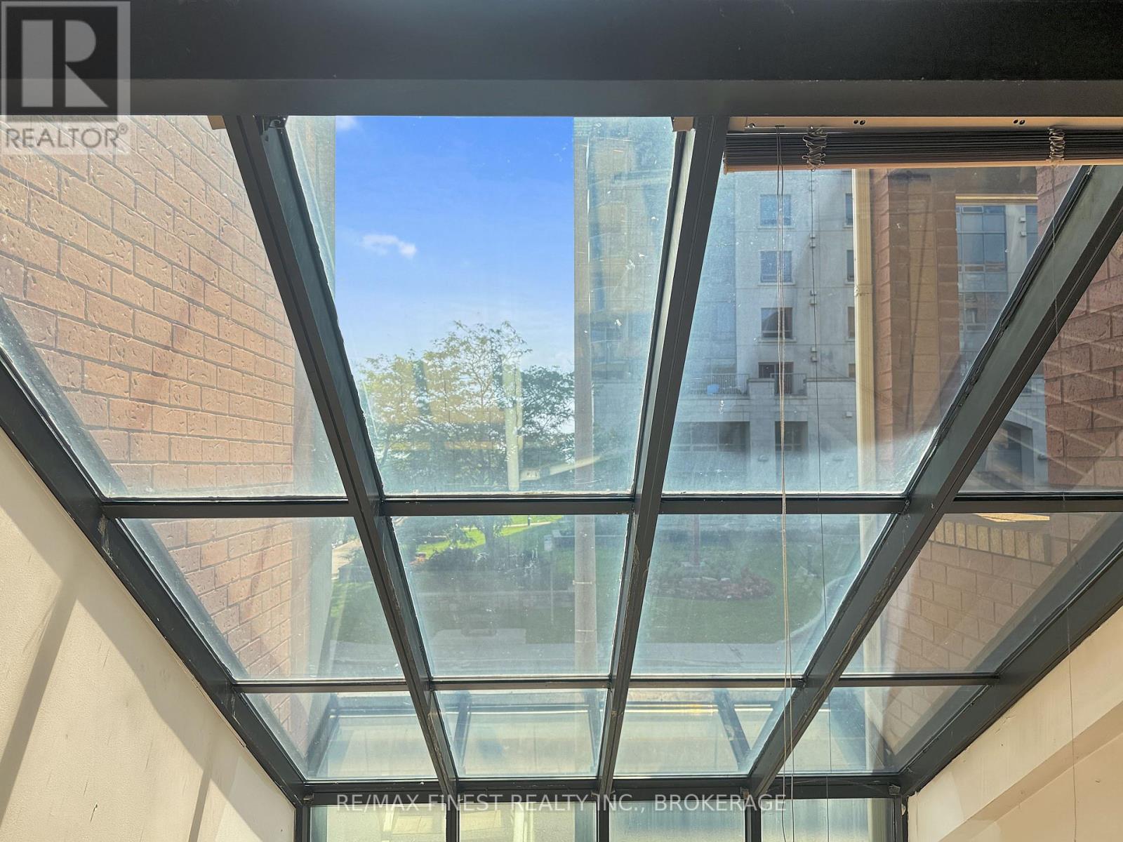 104 ONTARIO STREET - Image 12