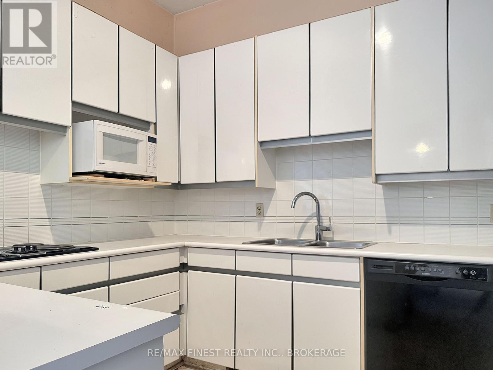104 ONTARIO STREET - Image 15