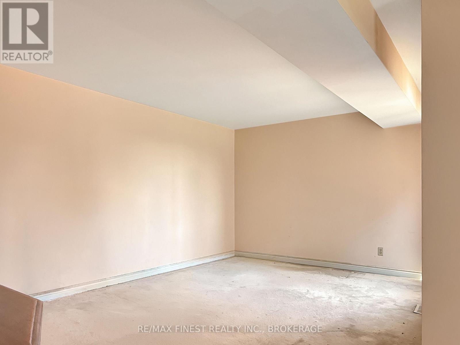 104 ONTARIO STREET - Image 29