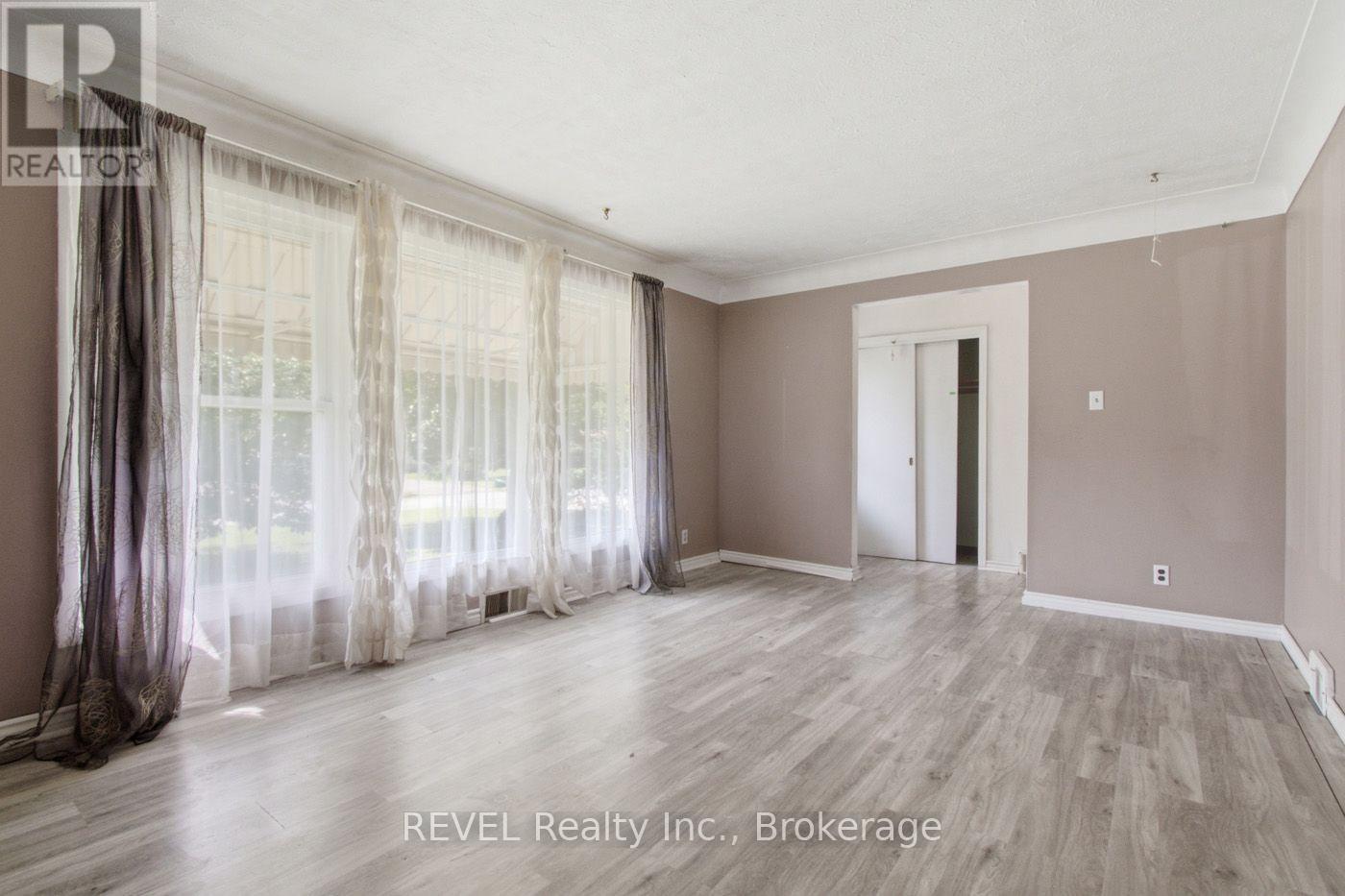 3664 ARLINGTON AVENUE - 2
