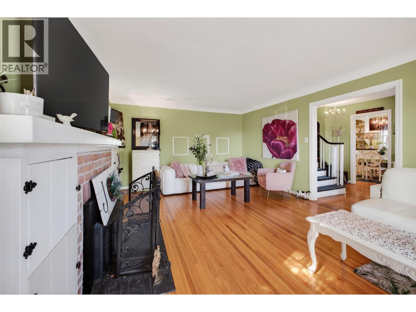 260 Lake Avenue - Image 18