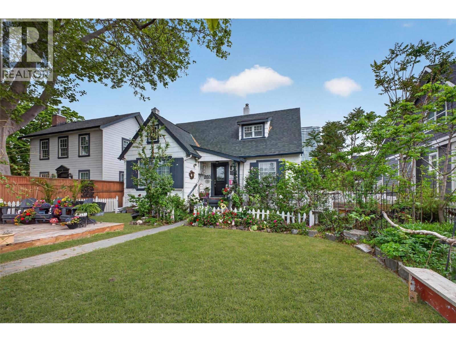 260 Lake Avenue - 8