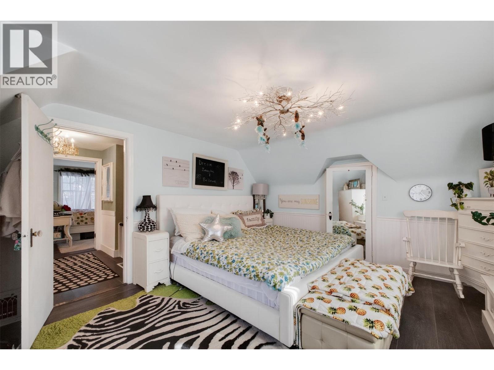260 Lake Avenue - Image 44