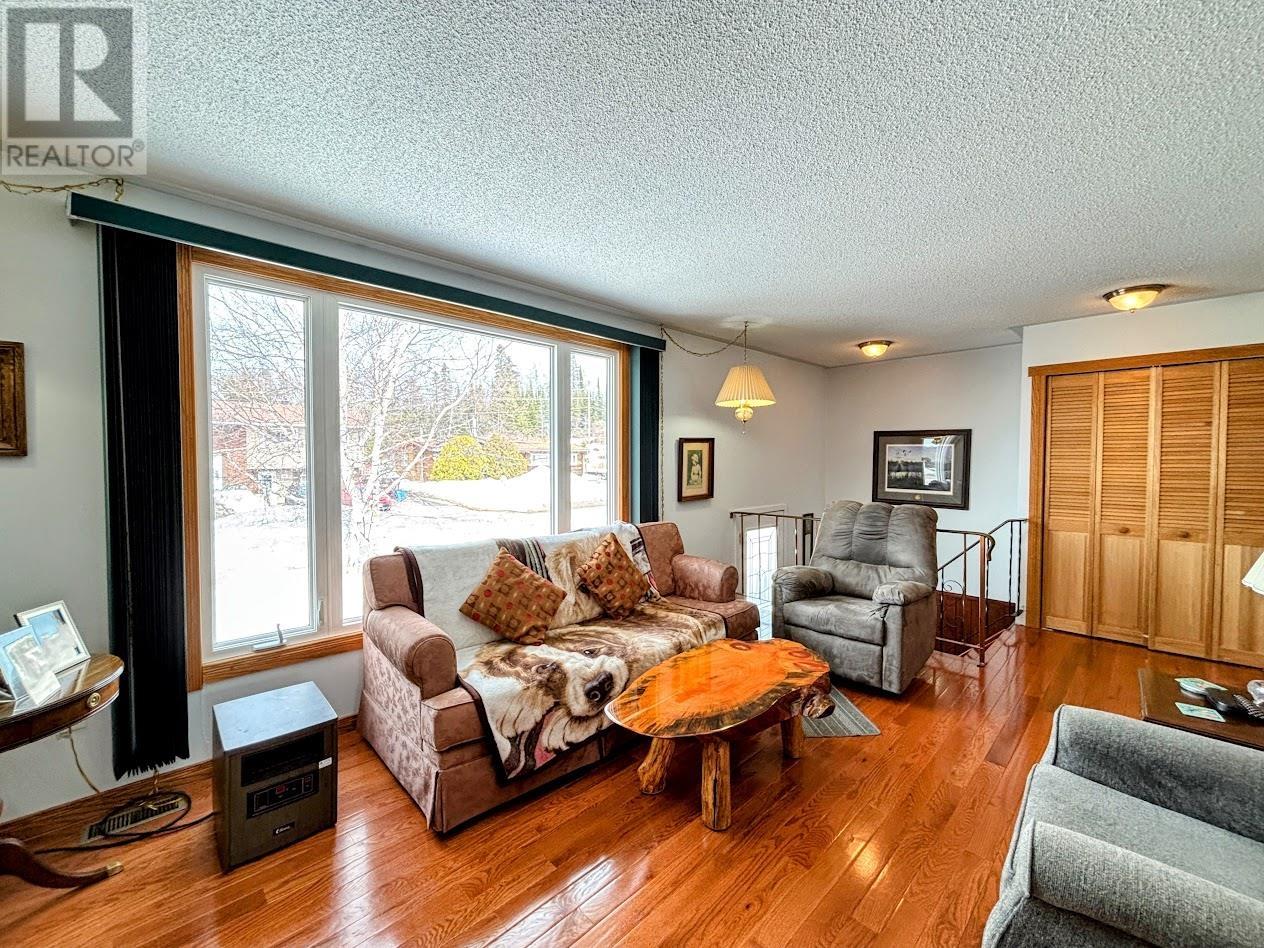 14 Lloyd Irwin ST - 2