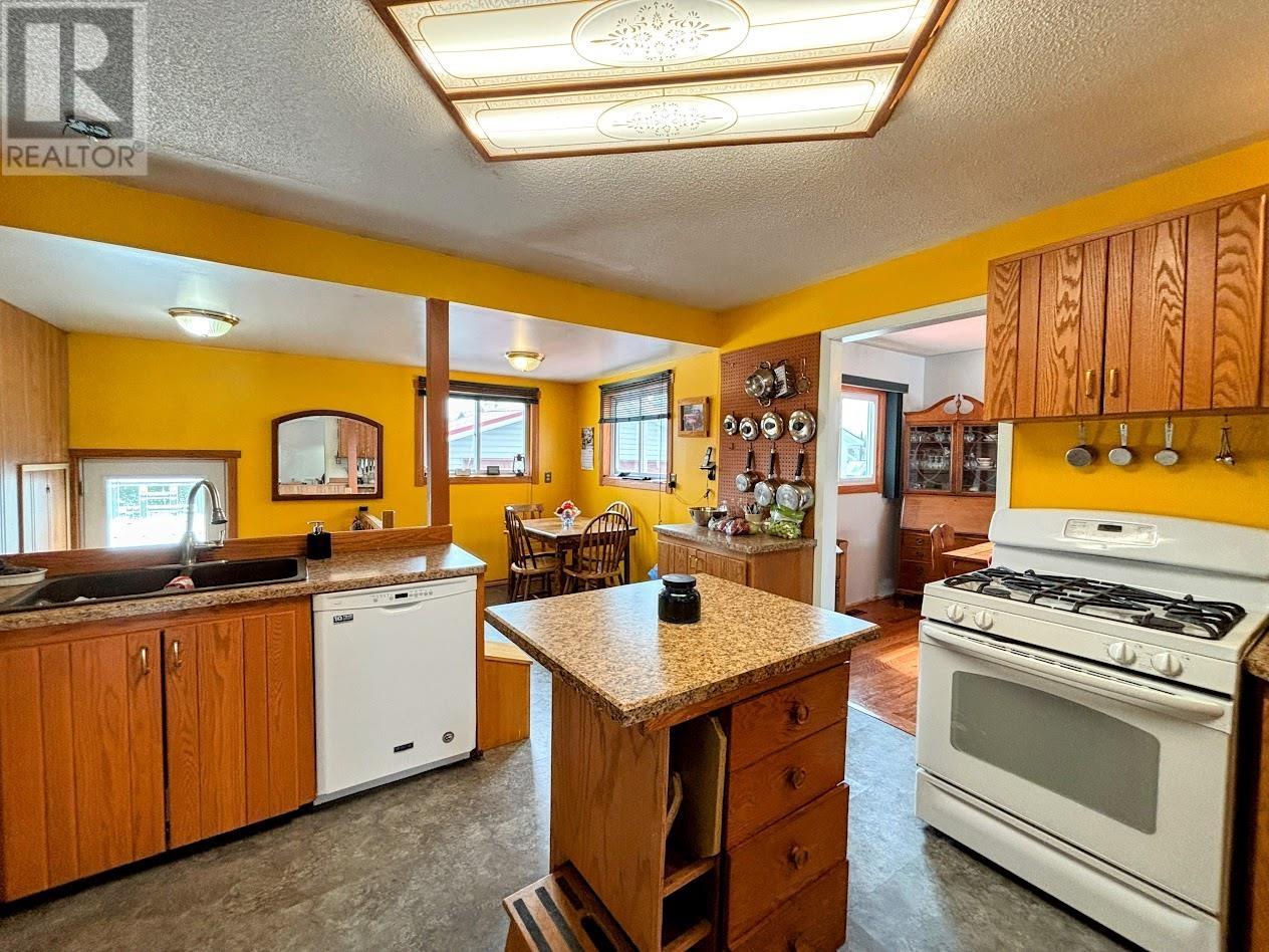 14 Lloyd Irwin ST - Image 9